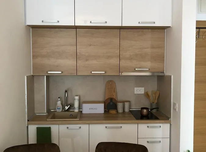 Lidija アパート *